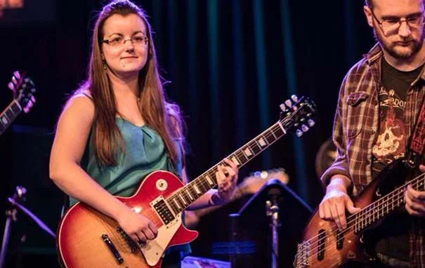 adult-guitar-lessons-bishops-sortford